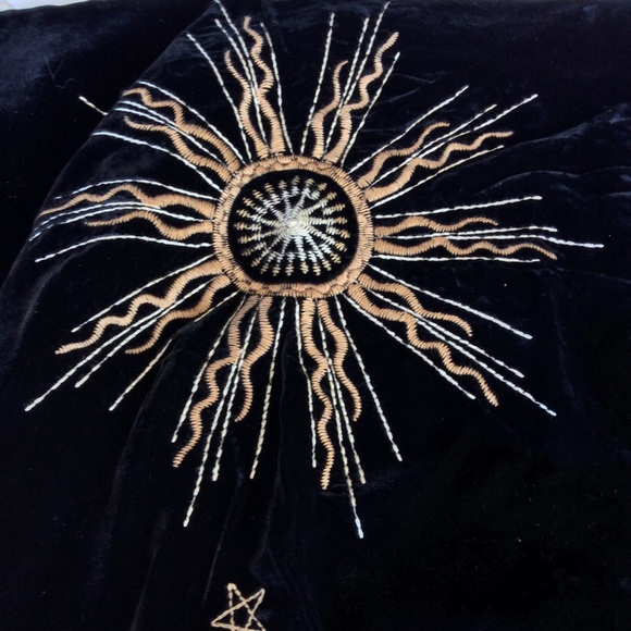 NWT Johnny Was Lunata Christmas Tree Skirt๐๐๐๐ซโจ - Picture 9 of 16